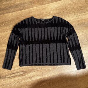 Skull Cashmere Black/Gray Striped Cropped Sweater